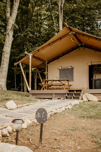 Safari Tents (United States of America, Erwin, Tennessee)