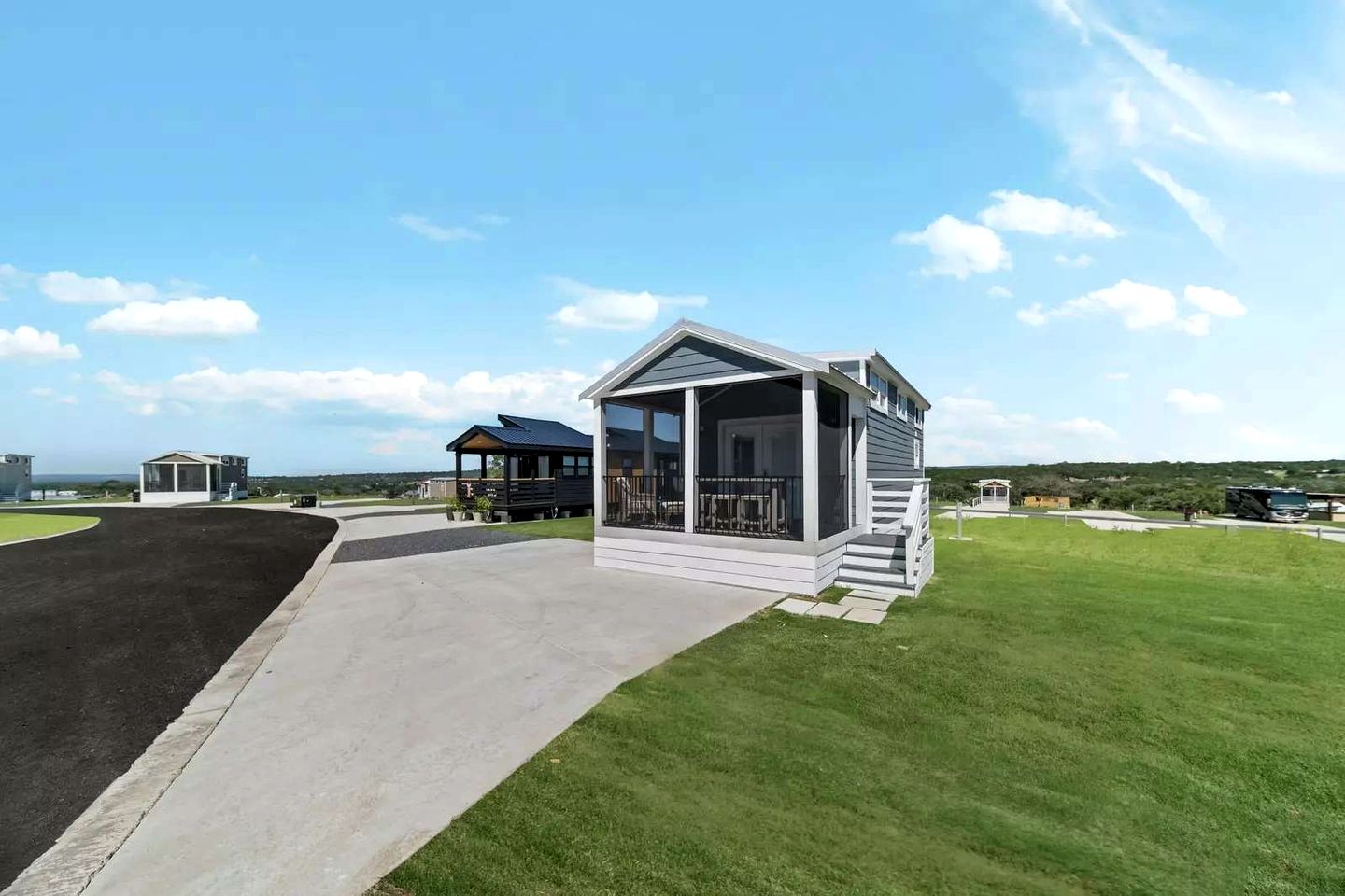 Scenic Tiny Home Retreat with Resort Amenities Near Fredericksburg, TX
