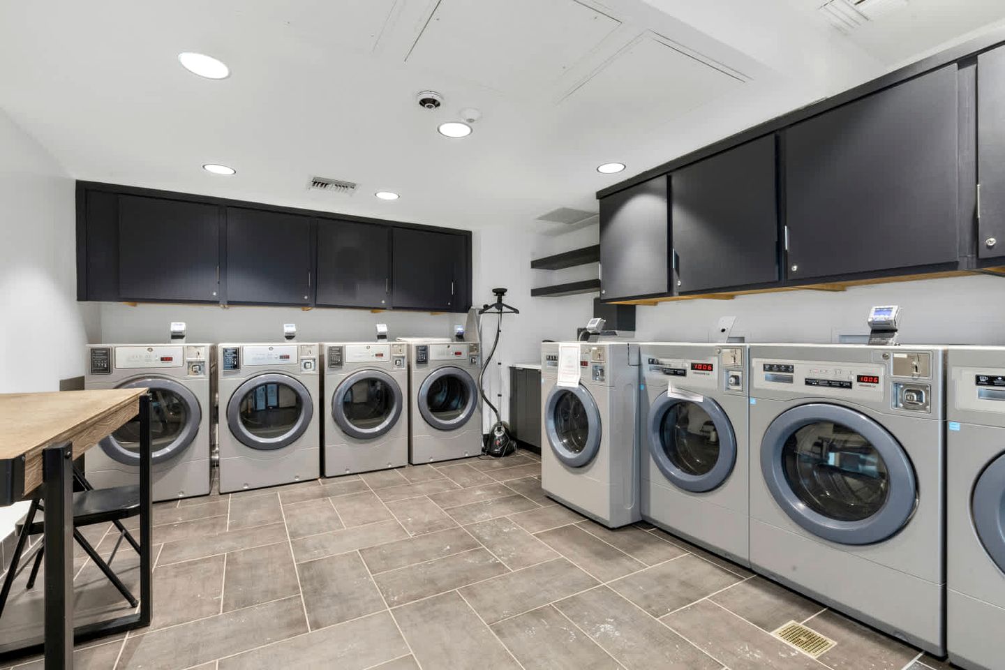 Scenic Tiny Home Retreat with Resort Amenities Near Fredericksburg, TX