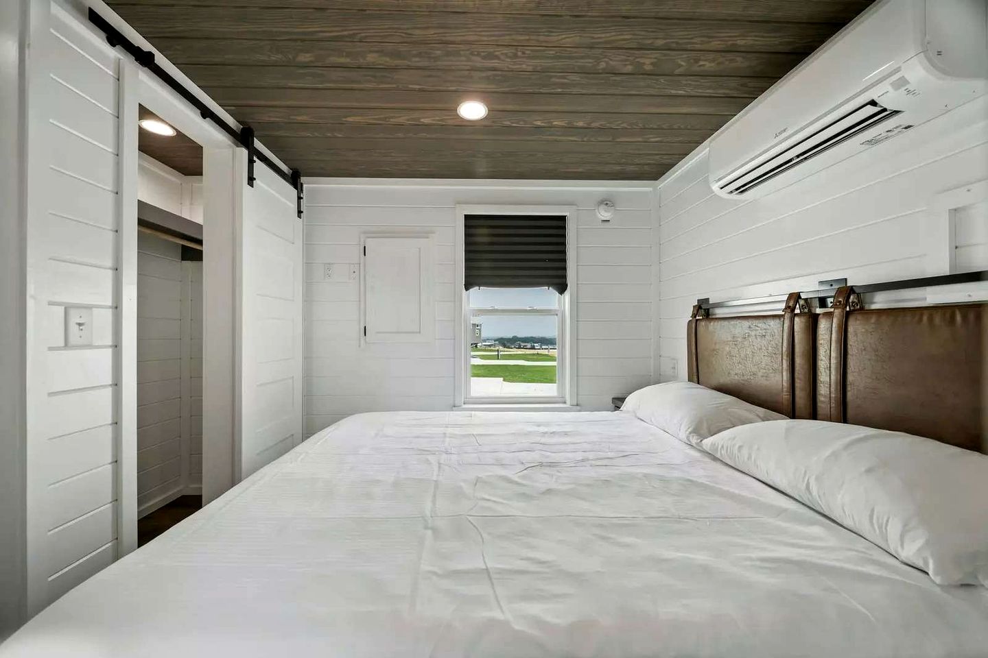 Scenic Tiny Home Retreat with Resort Amenities Near Fredericksburg, TX