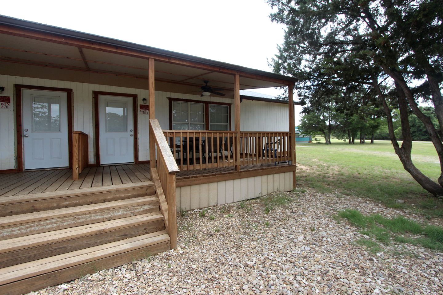 Secluded Cabin Rental with Views from the Deck on Lake Texoma, Texas