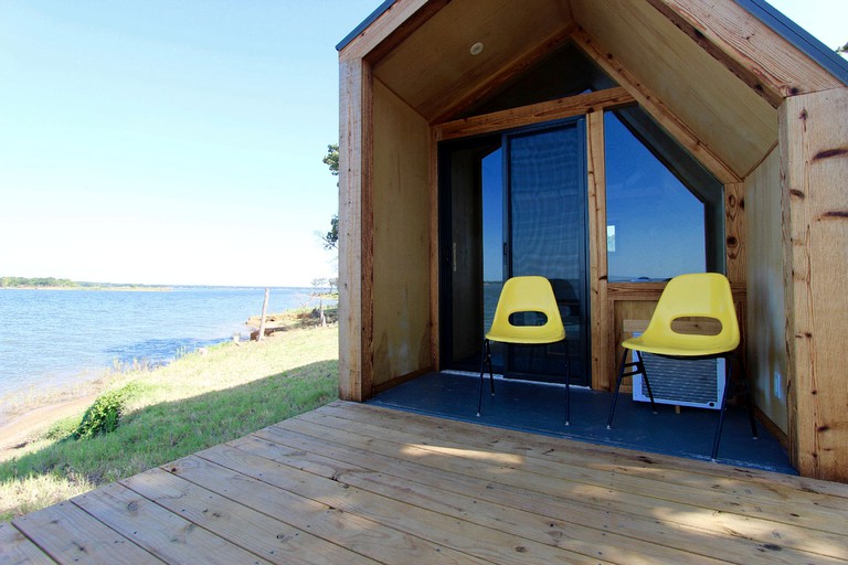 Stylish Tiny House right on Lake Texoma, Texas