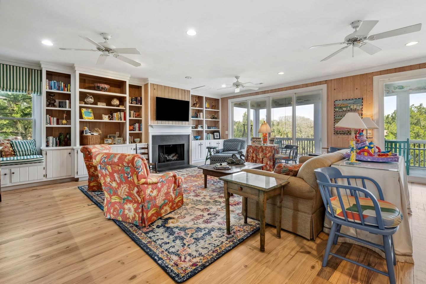 Stunning Beach House Settled Between Trees in Georgetown, South Carolina