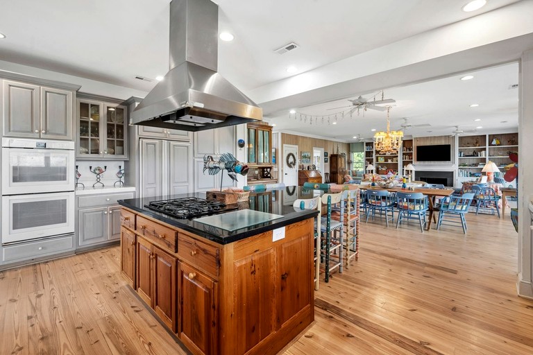 Beach Houses (United States of America, Georgetown, South Carolina)