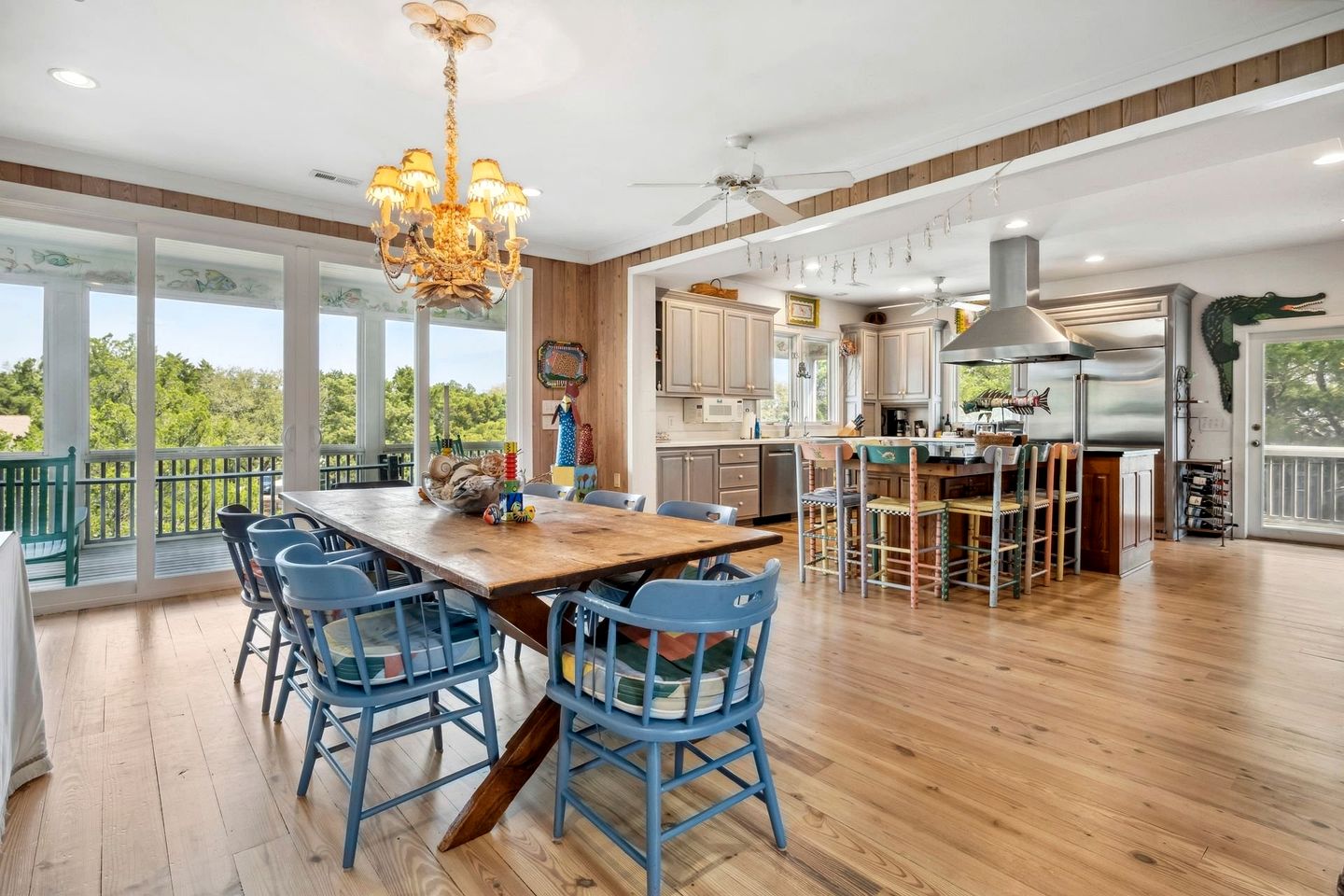 Stunning Beach House Settled Between Trees in Georgetown, South Carolina