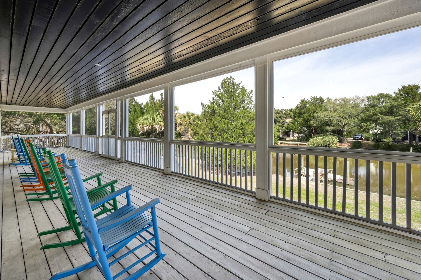 Stunning Beach House Settled Between Trees in Georgetown, South Carolina