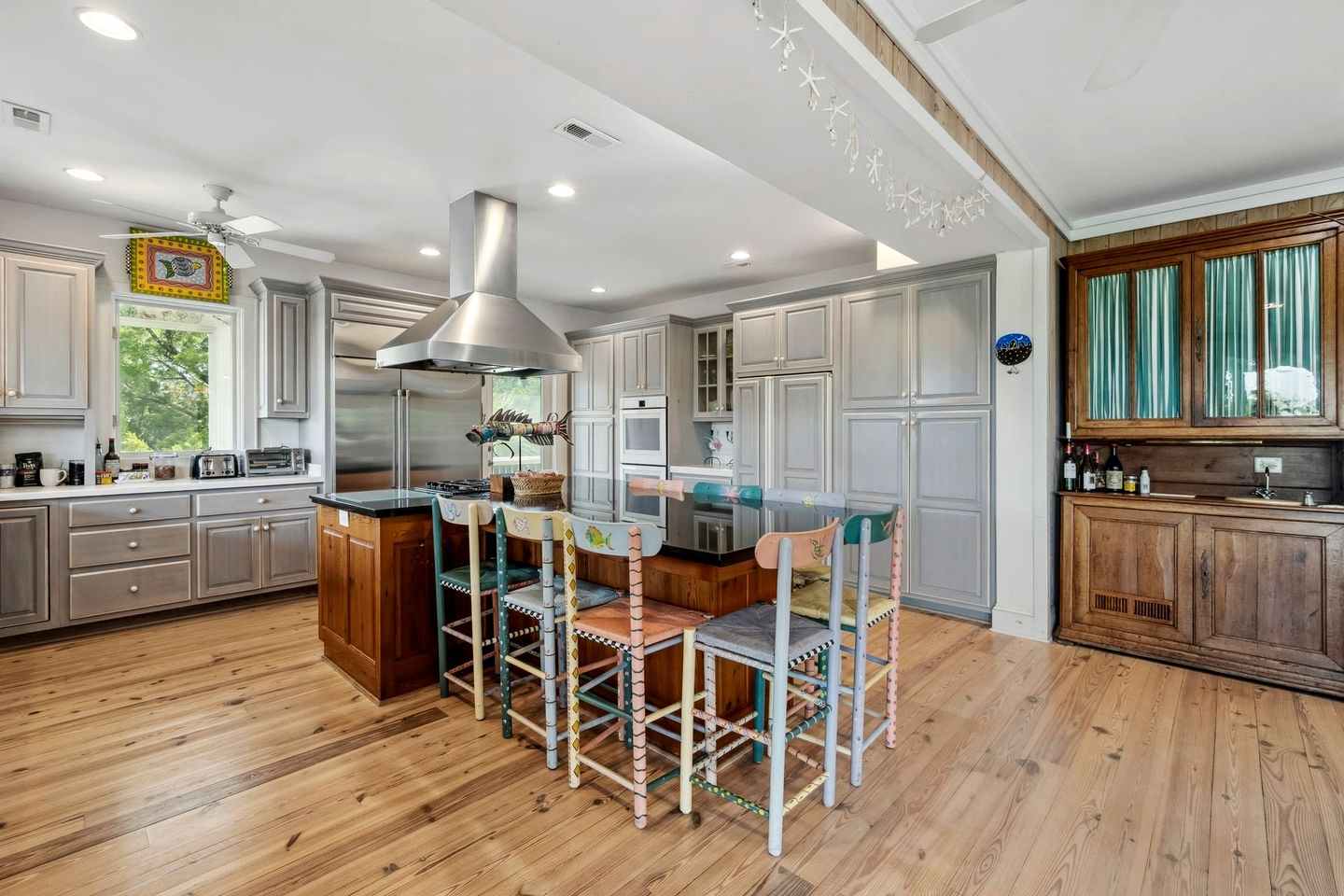 Stunning Beach House Settled Between Trees in Georgetown, South Carolina