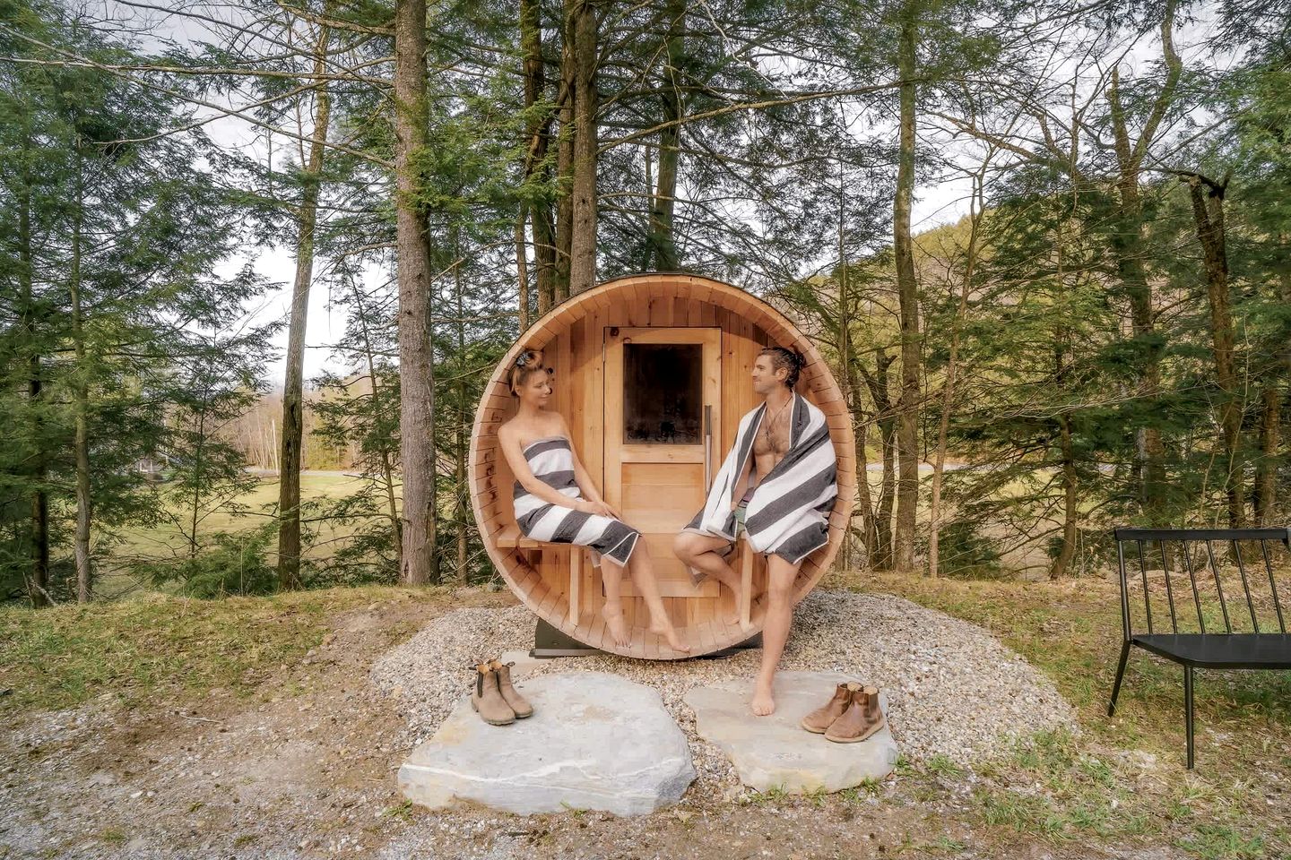 Stunning Cedar Tiny House with Sauna Access for a Romantic Getaway in Chester, Vermont