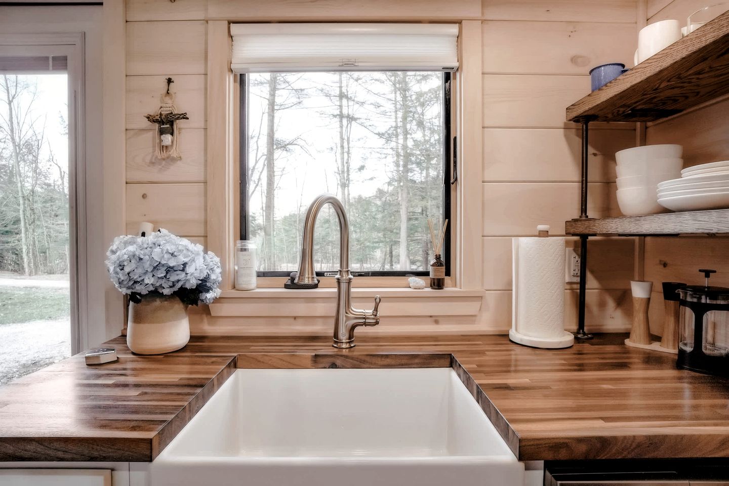 Stunning Cedar Tiny House with Sauna Access for a Romantic Getaway in Chester, Vermont