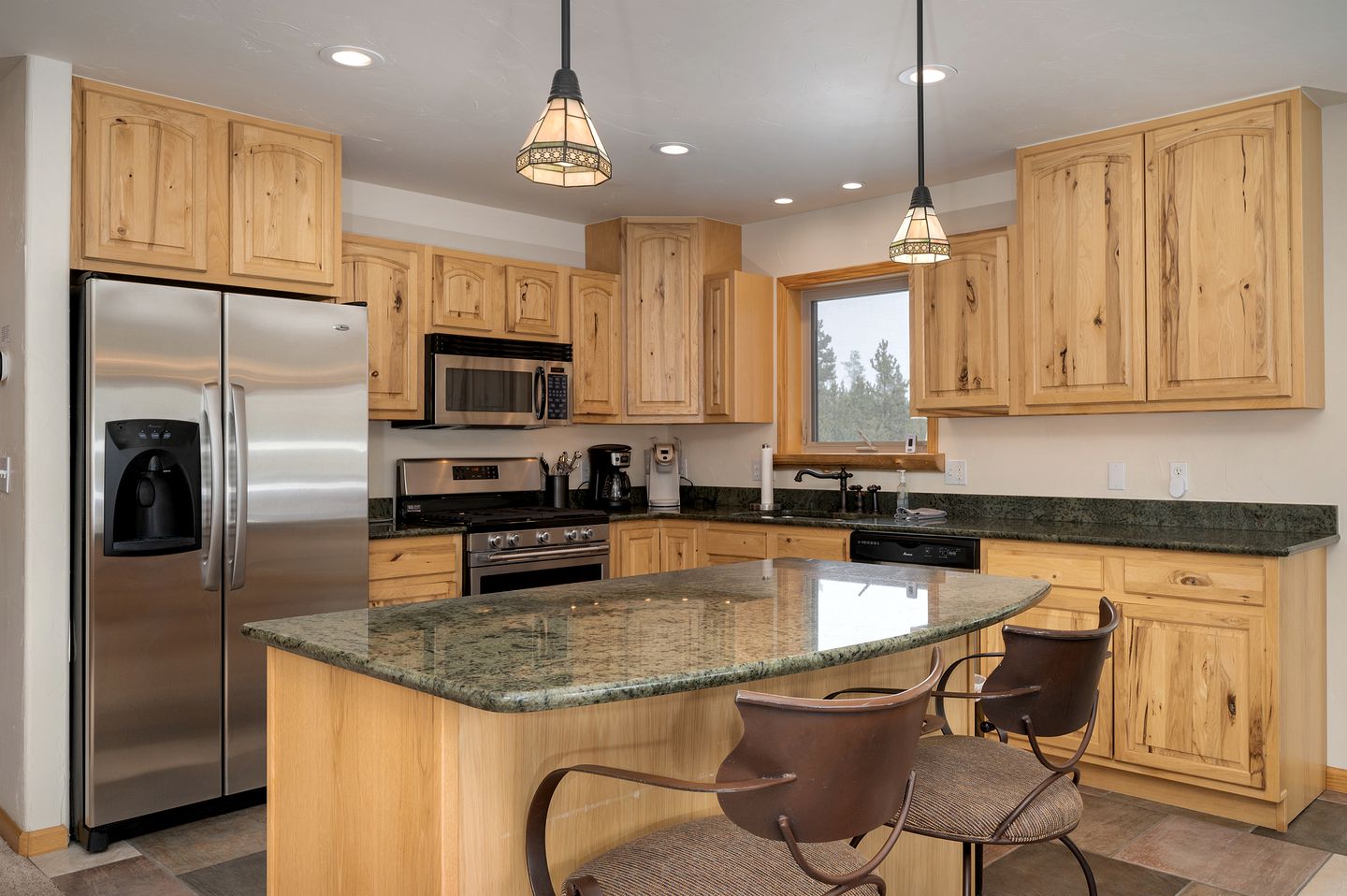 Perfect and Luminous Mountain Cabin with Breathtaking Views of the Colorado Rocky Mountains and the Shadow Mountain Lake, Colorado