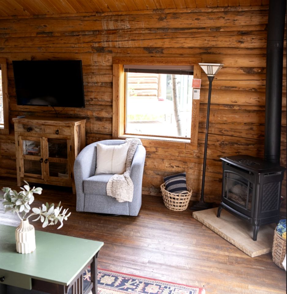 Cozy Mountain Cabin Retreat with Hot Tub, Trails, and Year-Round Outdoor Adventure in Alta, Wyoming