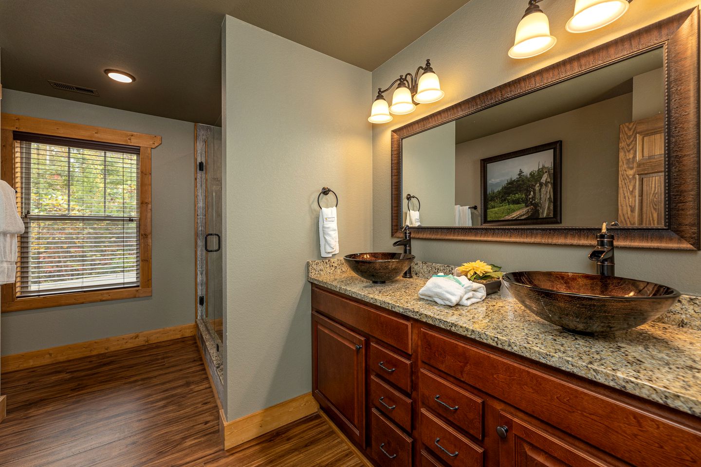 Luxurious Cabin with Firepit, Foosball Table and Barbecue in Gatlinburg, Tennessee