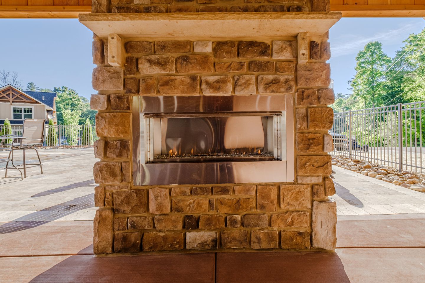 Luxurious Cabin with Firepit, Foosball Table and Barbecue in Gatlinburg, Tennessee