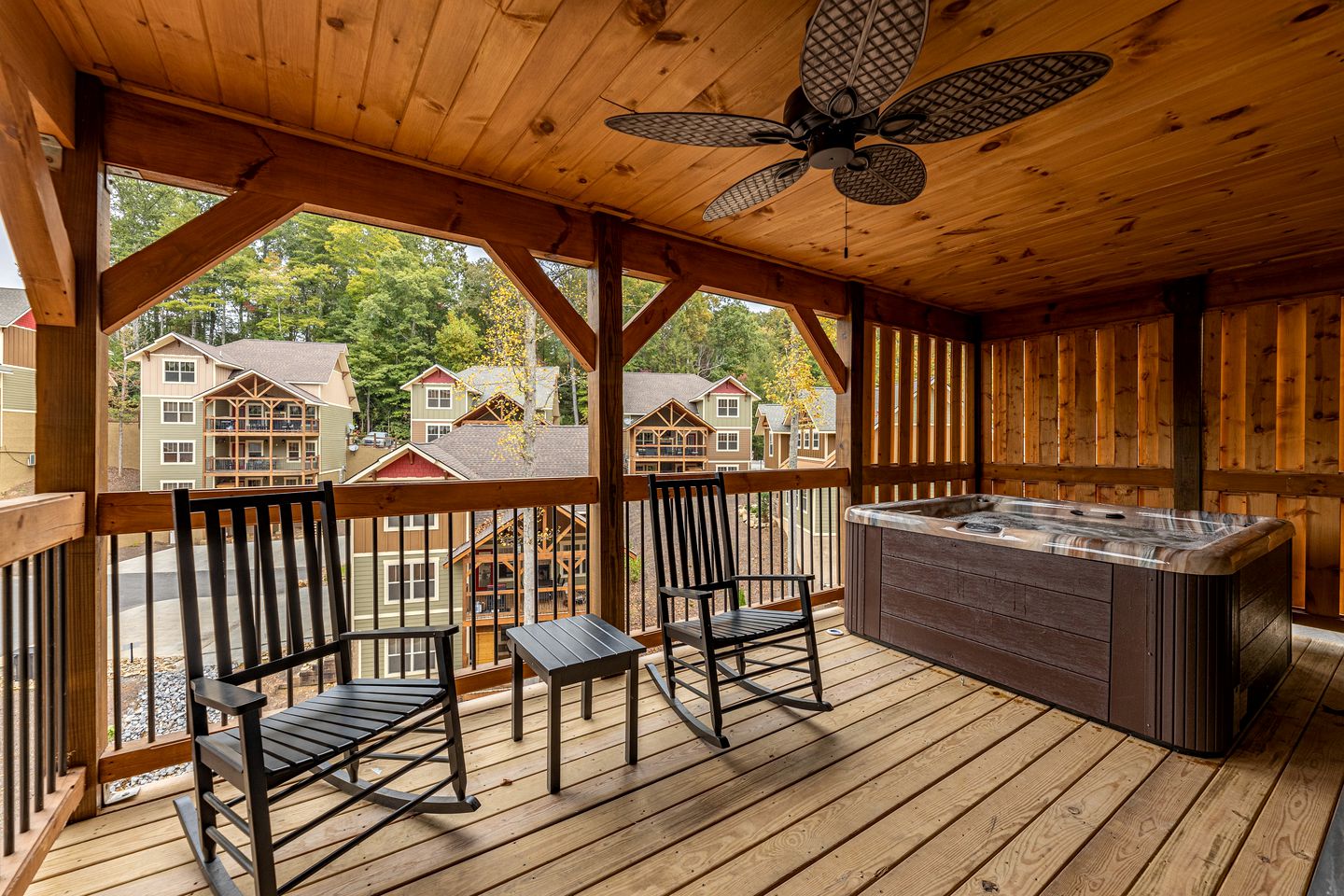 Luxurious Cabin with Firepit, Foosball Table and Barbecue in Gatlinburg, Tennessee