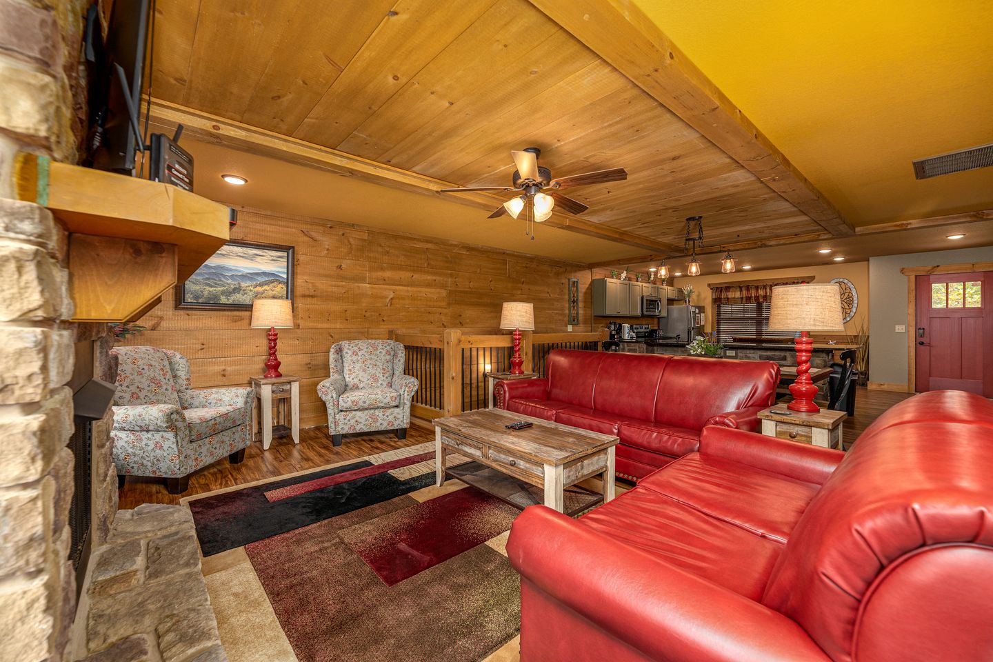 Luxurious Cabin with Firepit, Foosball Table and Barbecue in Gatlinburg, Tennessee