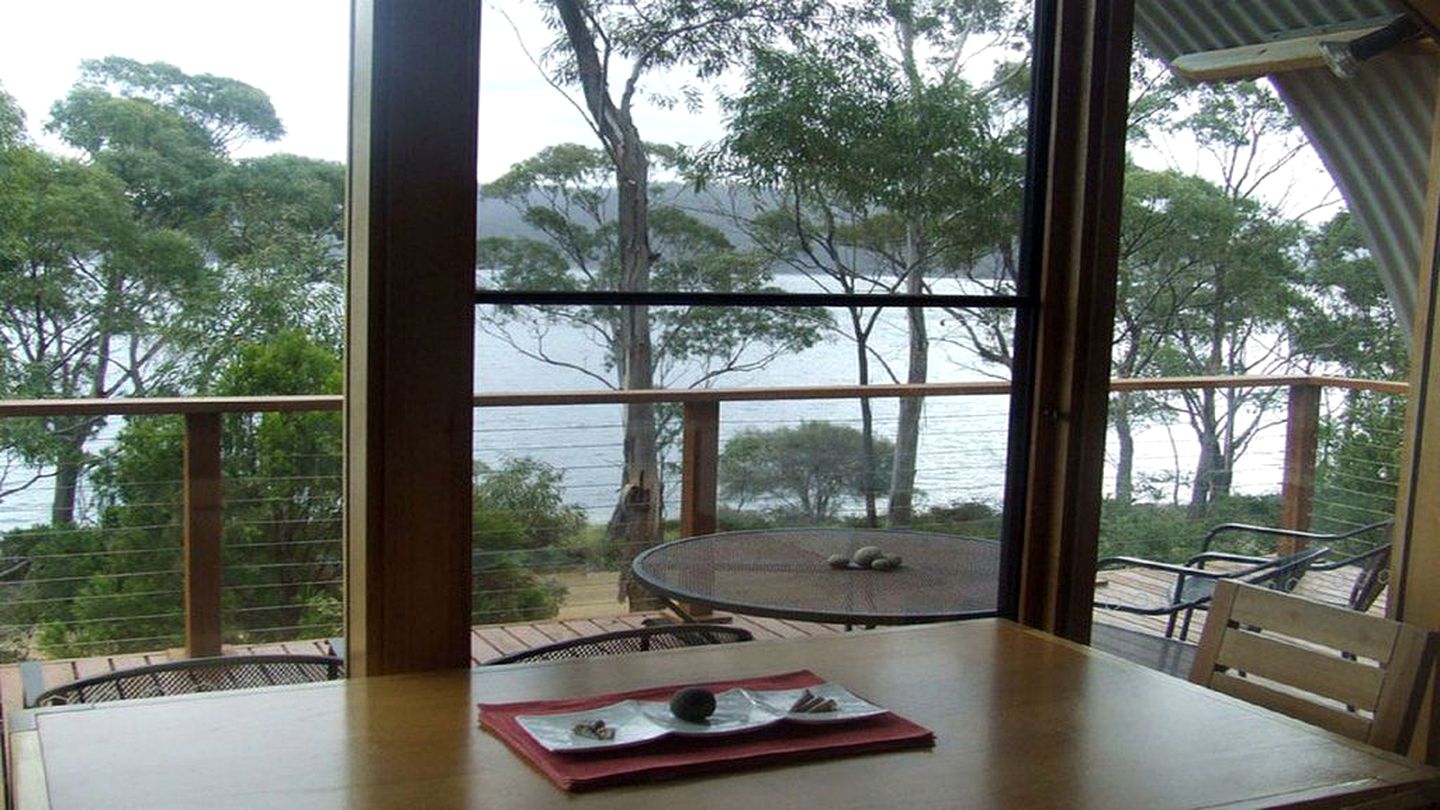 Secluded Cabin Rental with Breathtaking Views on North Bruny Island, Tasmania