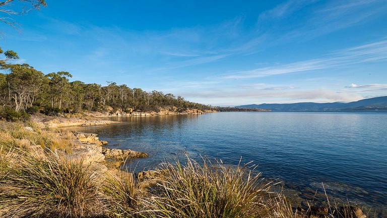 Cabins (Bruny Island, Tasmania, Australia)