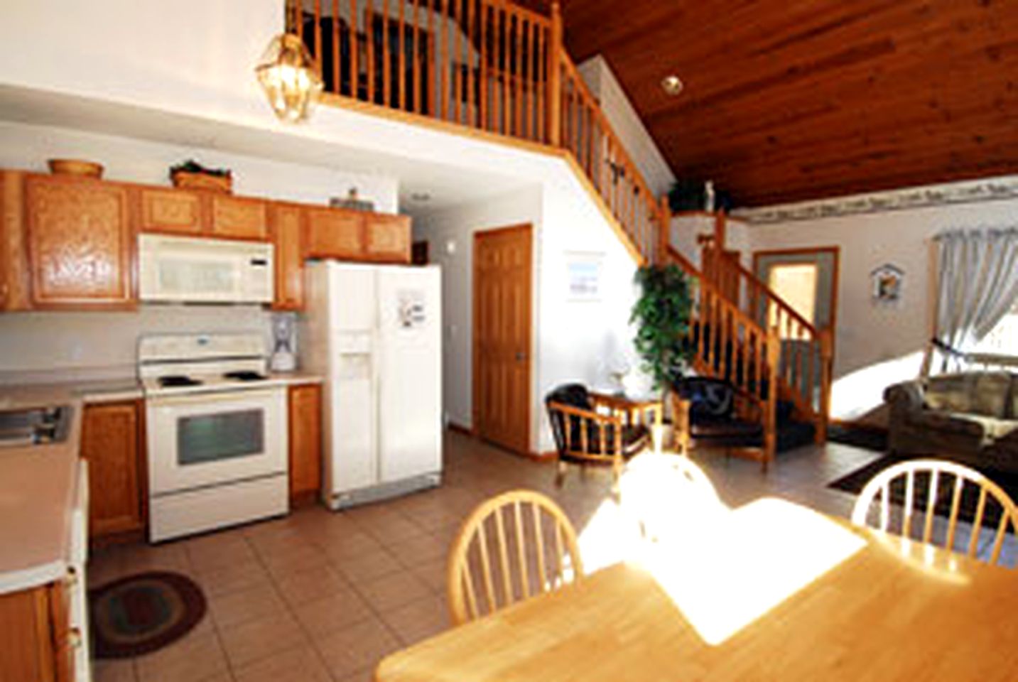 Lakefront Cabin Rental Ideal for a Family Getaway in Wisconsin Dells, Wisconsin