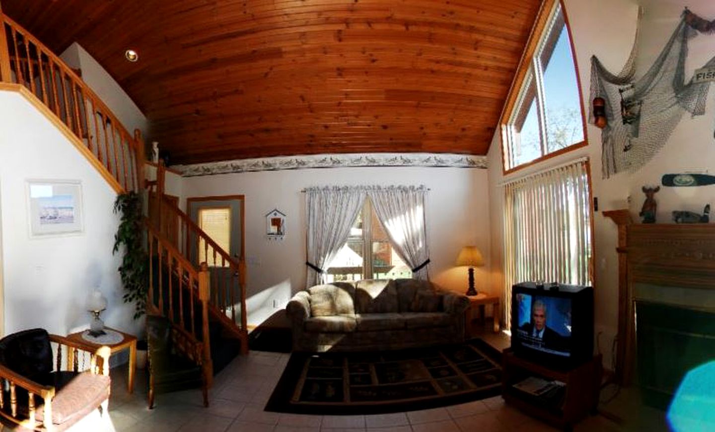 Lakefront Cabin Rental Ideal for a Family Getaway in Wisconsin Dells, Wisconsin