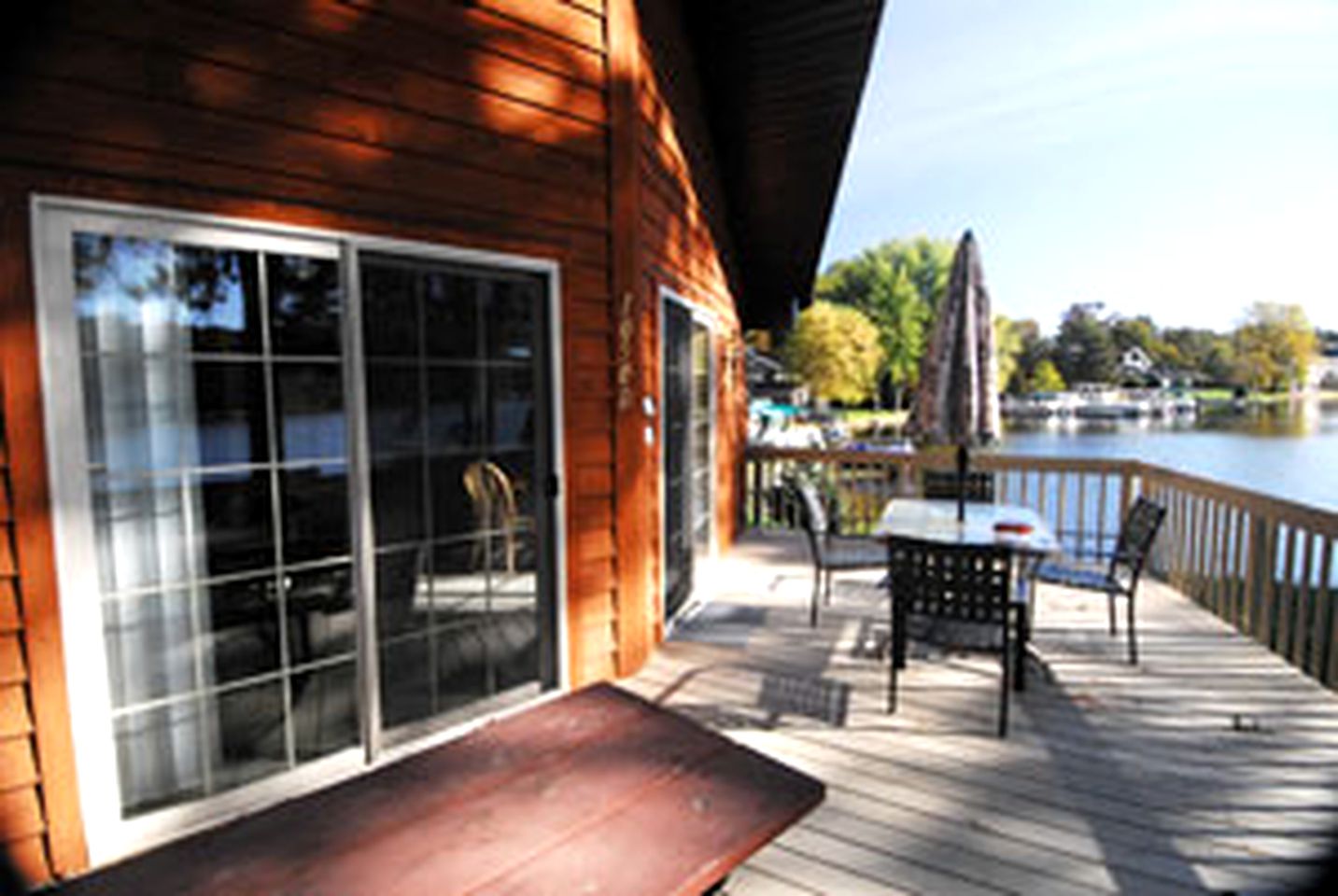 Spacious Cabin Rental with a Fireplace on Lake Delton, Wisconsin