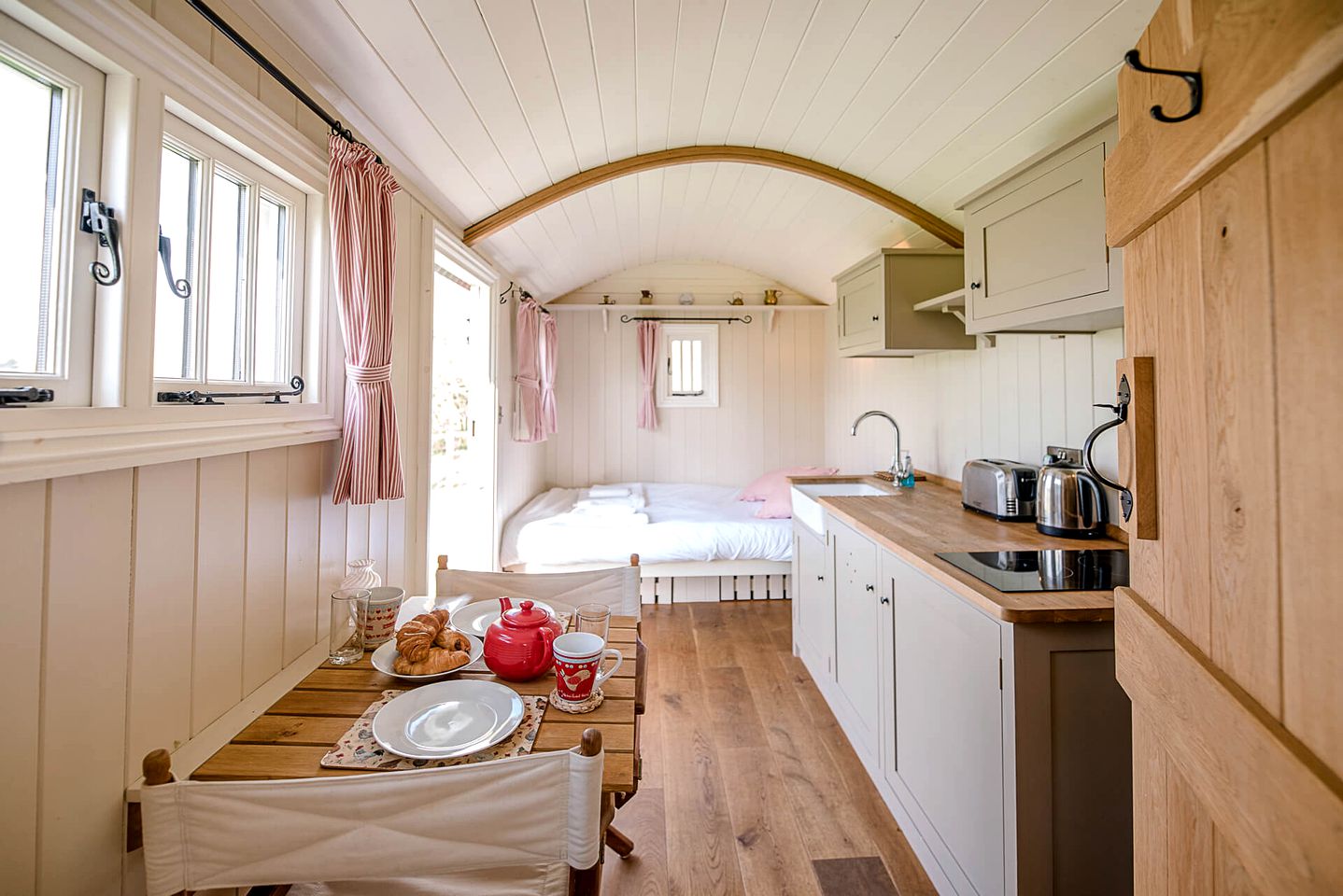 Shepherd's Hut for a Nature Escape in Boundary Farm, Framlingham