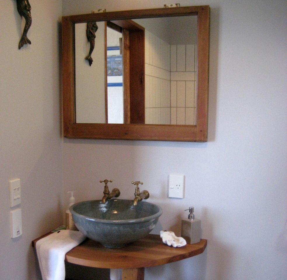 Tropical Suite with Gorgeous Sunset Views on New Zealand's West Coast