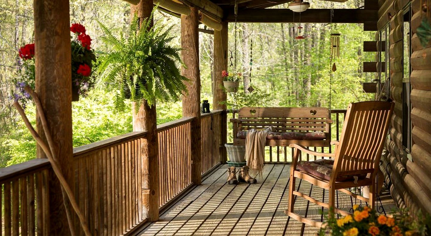 Romantic Vacation Rental with Complimentary Breakfast near Hot Springs, Arkansas