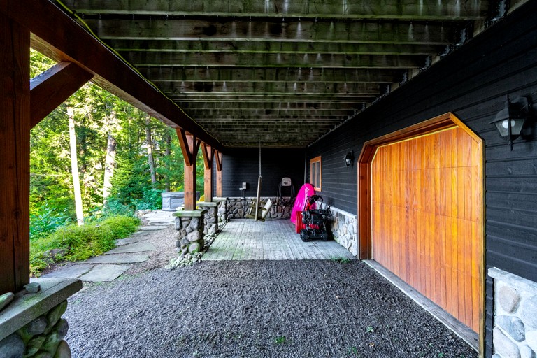 Cabins (Canada, Huntsville, Ontario)