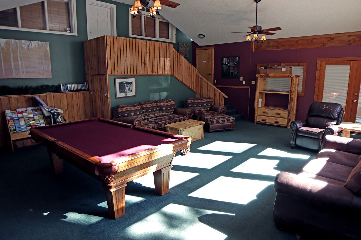 Dog-Friendly Quirky Cabin with Hot-Tub Nestled in the Trees of the Nearby Rocky Mountain National Park, Colorado