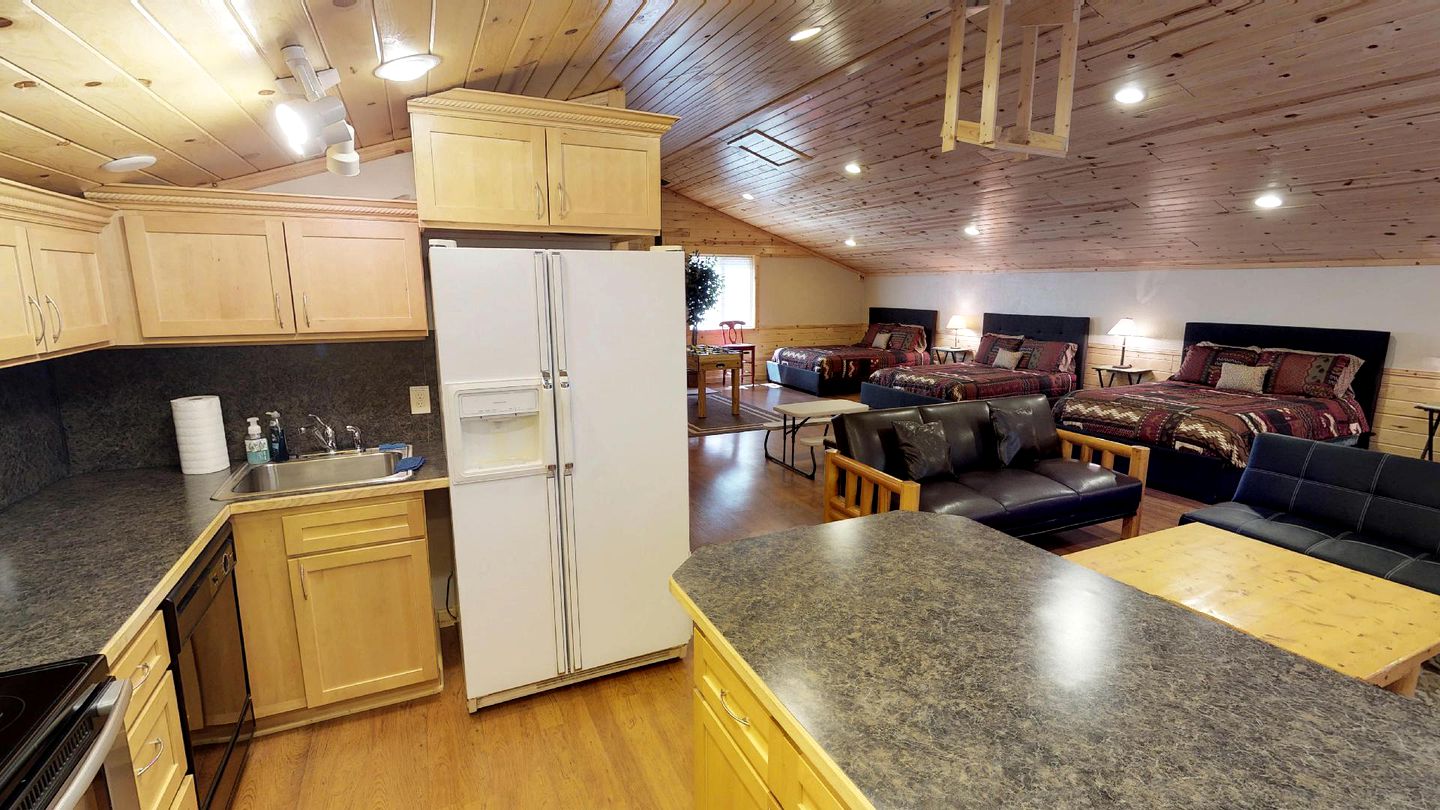 Cozy Vacation Getaway Perfect for Groups in Island Park, Idaho