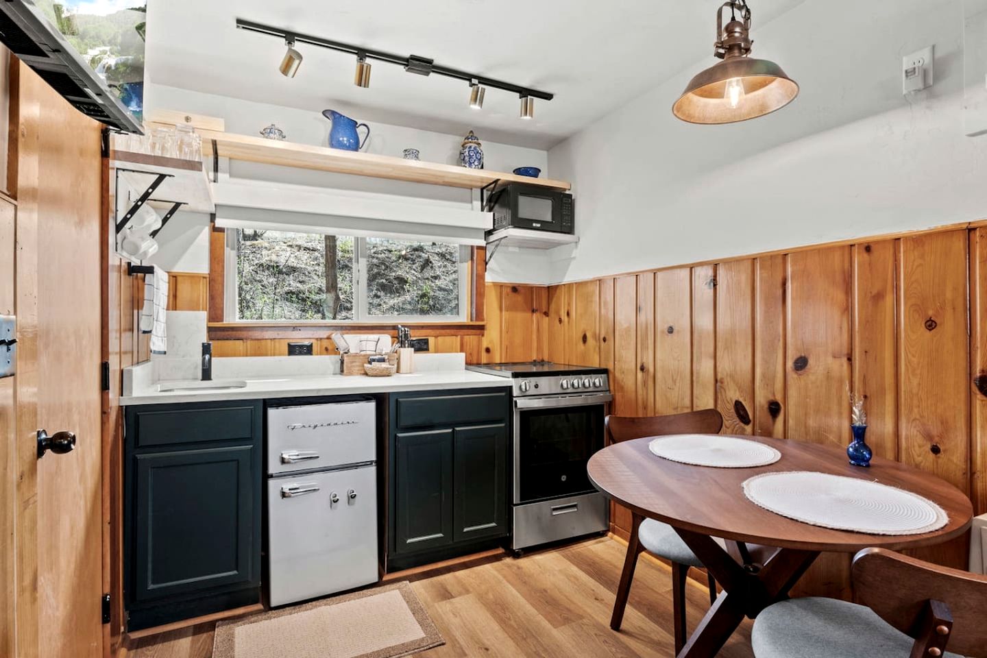 Peaceful Woodland Cabins with Modern Mountain-Inspired Amenities near Garden of the Gods in Colorado Springs, Colorado