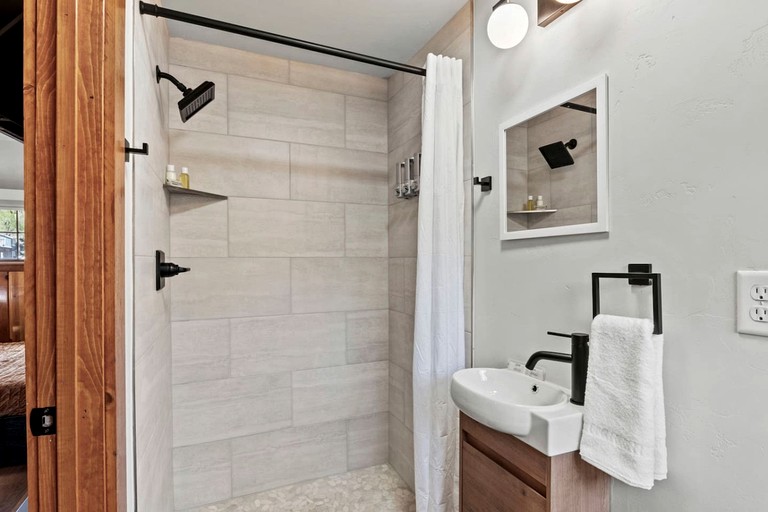 Cabins (United States of America, Colorado Springs, Colorado)