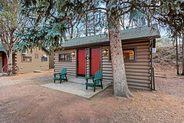 Peaceful Woodland Cabins with Modern Mountain-Inspired Amenities near Garden of the Gods in Colorado Springs, Colorado