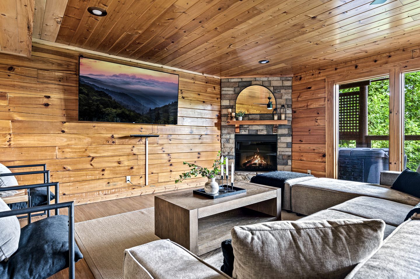 Impressive Cabin with Indoor Swimming Pool and Pool Table in Sevierville, Tennessee