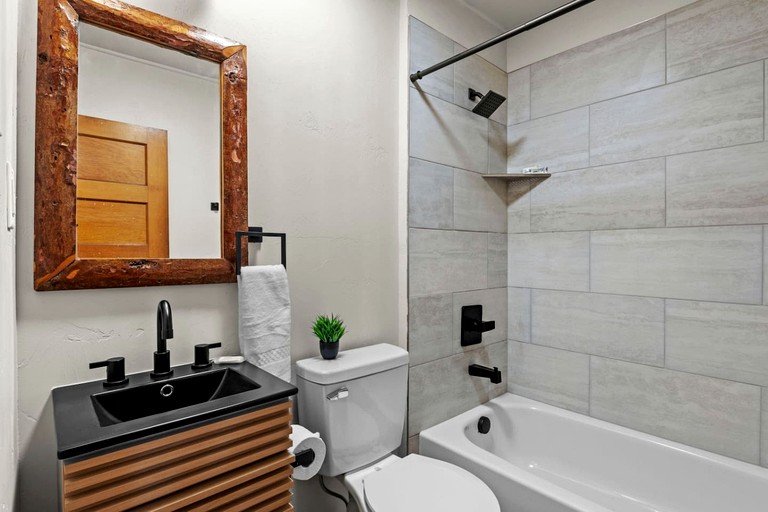 Cabins (United States of America, Colorado Springs, Colorado)