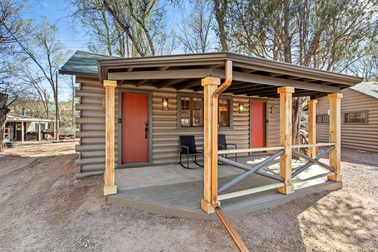 Inviting Rustic Cabins with Outdoor Gathering Areas near Garden of the Gods in Colorado Springs, Colorado
