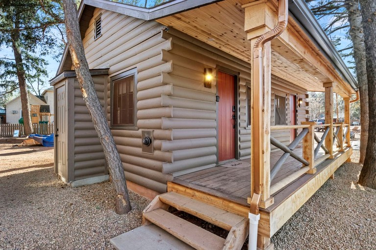 Charming Nature Cabins with Relaxing Outdoor Spaces Near Garden of the Gods in Colorado Springs, Colorado