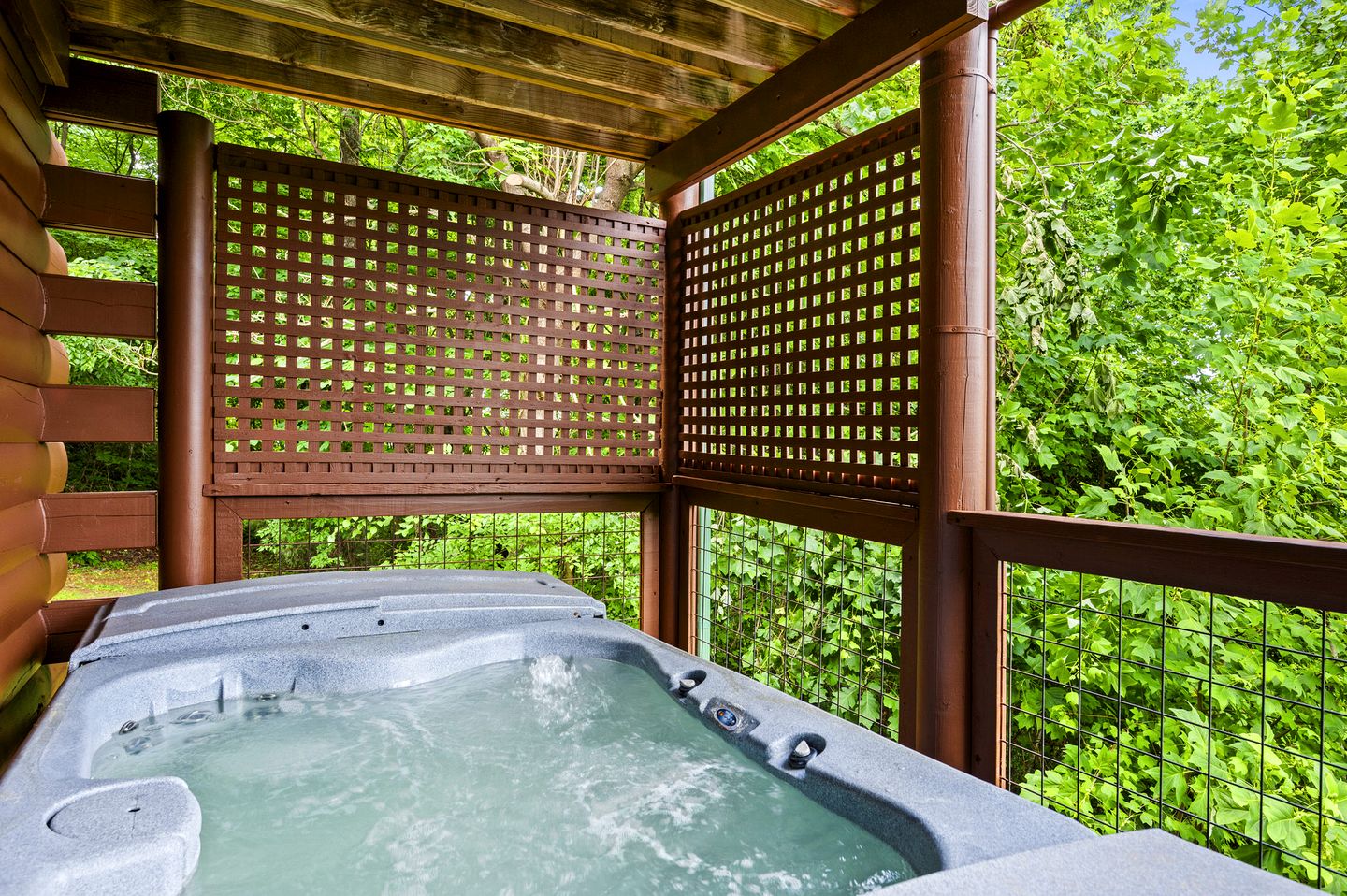 Impressive Cabin with Indoor Swimming Pool and Pool Table in Sevierville, Tennessee
