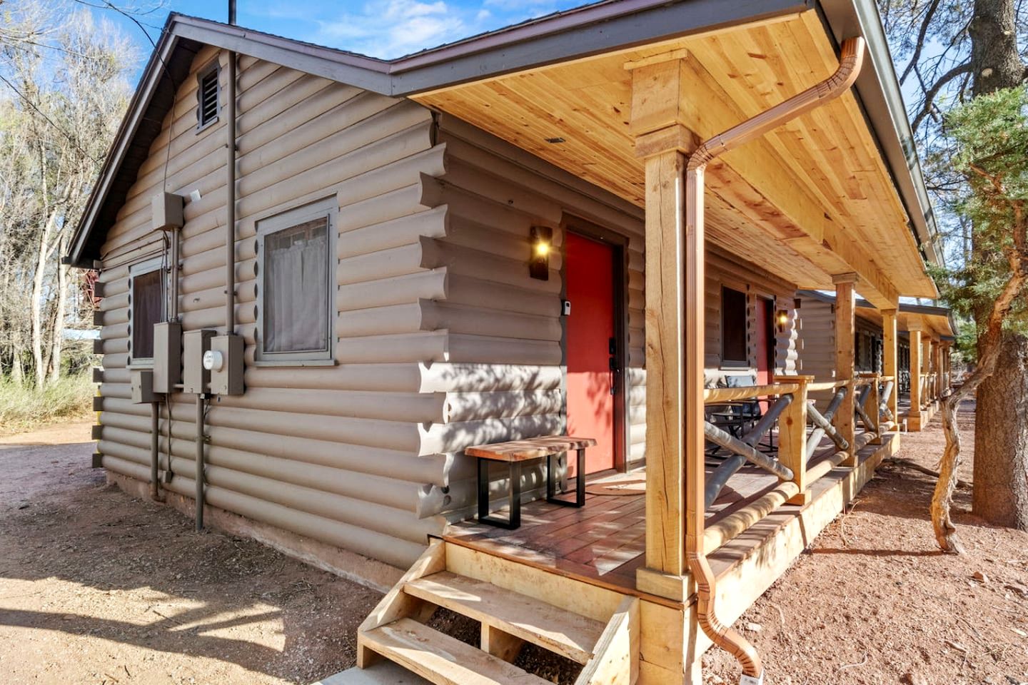 Cozy Nature Cabins with Pet-Friendly Amenities near Garden of the Gods in Colorado Springs, Colorado