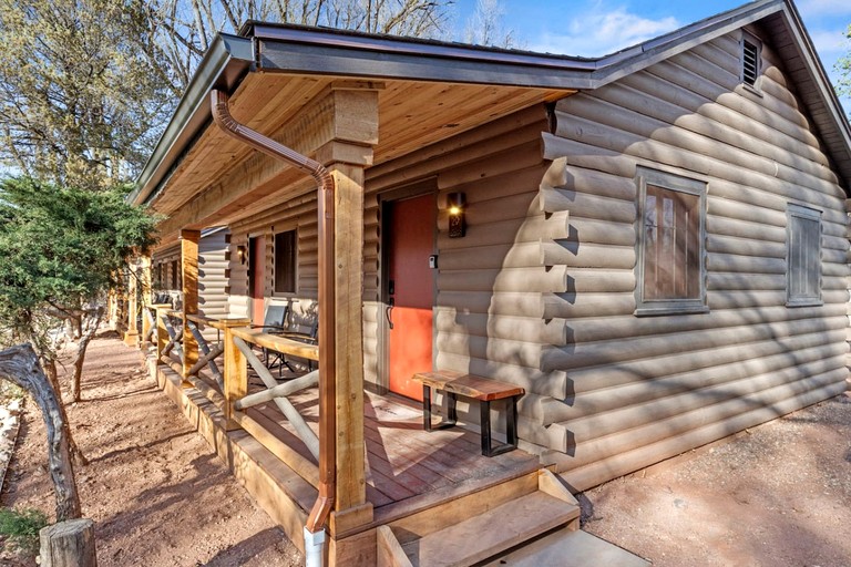 Charming Woodland Cabins with Modern Comforts near Garden of the Gods in Colorado Springs, Colorado