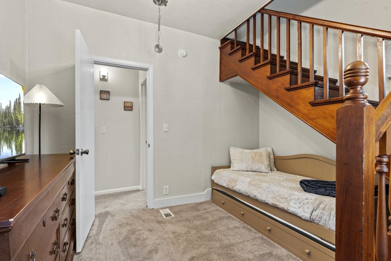 Cabins (United States of America, Colorado Springs, Colorado)