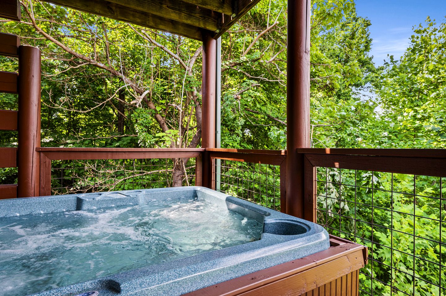 Impressive Cabin with Indoor Swimming Pool and Pool Table in Sevierville, Tennessee