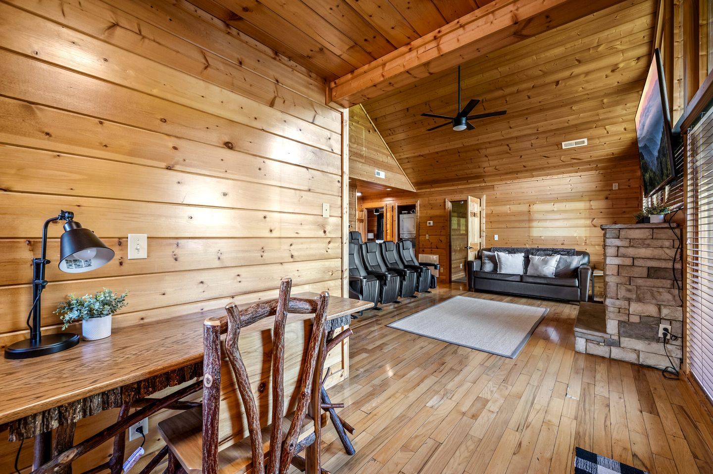 Impressive Cabin with Indoor Swimming Pool and Pool Table in Sevierville, Tennessee