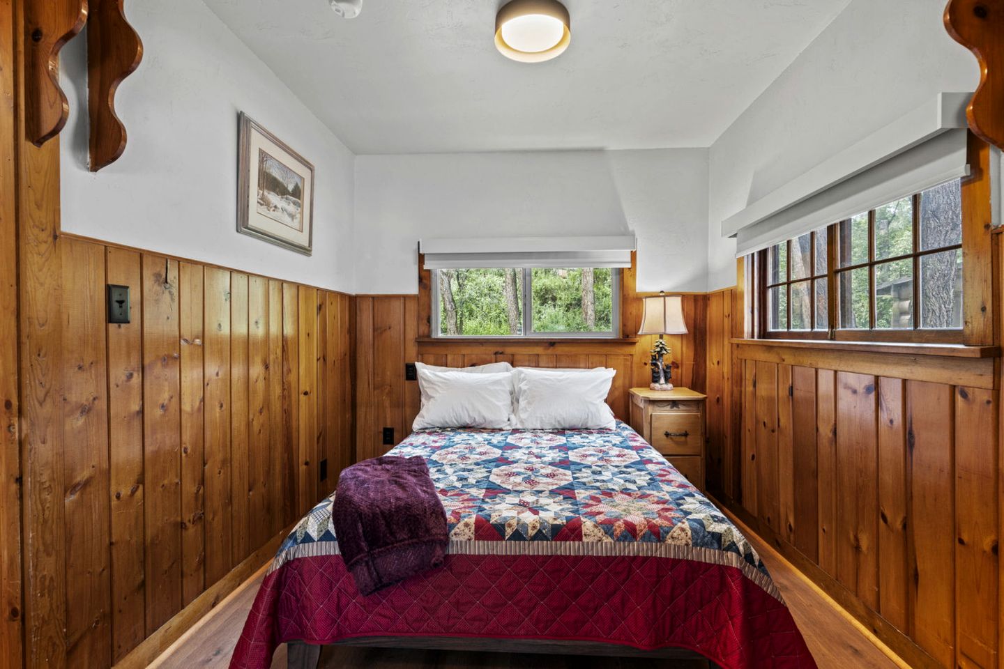 Charming Pet-Friendly Cabins with Scenic Outdoor Spaces near Garden of the Gods in Colorado Springs, Colorado