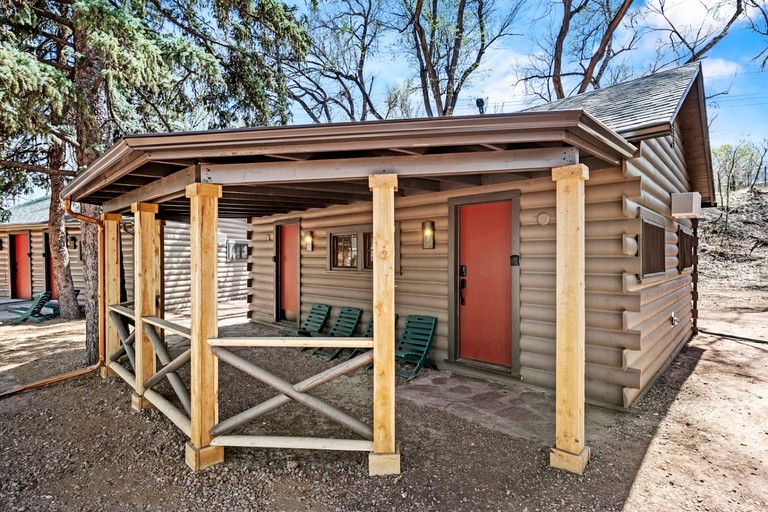 Peaceful Rustic Cabins with Pet-Friendly Amenities Near Garden of the Gods, Colorado Springs, CO