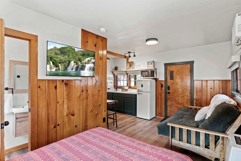 Cabins (United States of America, Colorado Springs, Colorado)