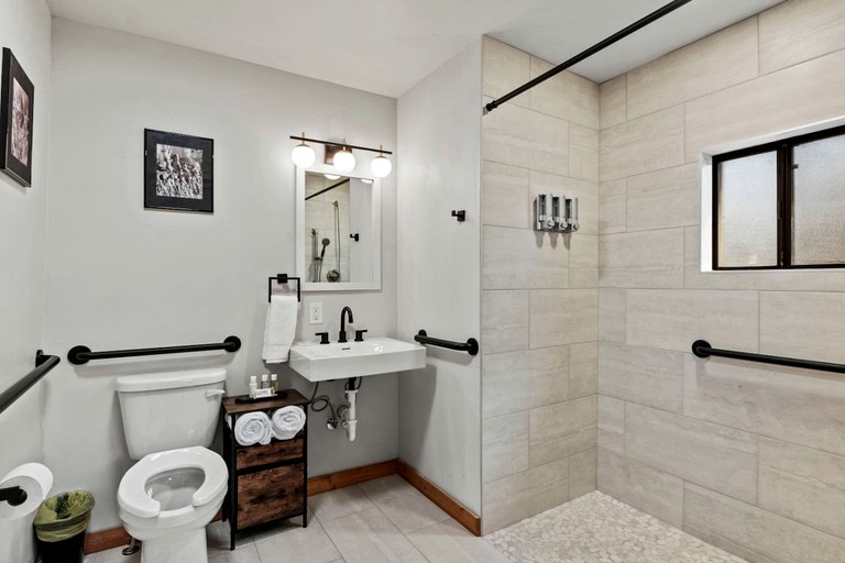 Cabins (United States of America, Colorado Springs, Colorado)