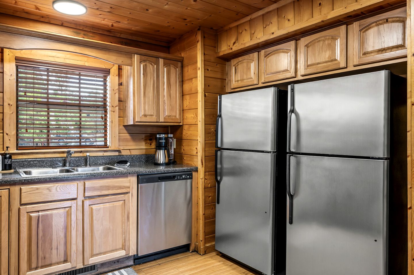 Impressive Cabin with Indoor Swimming Pool and Pool Table in Sevierville, Tennessee
