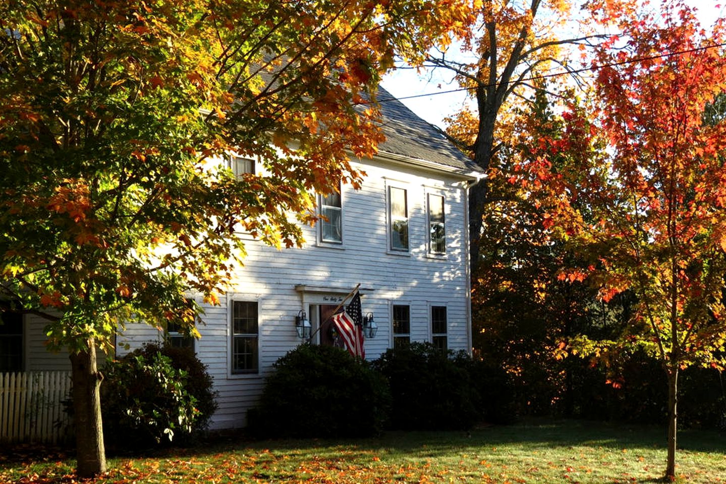 Private Vacation Accommodation in a Bed and Breakfast near Nashua, New Hampshire