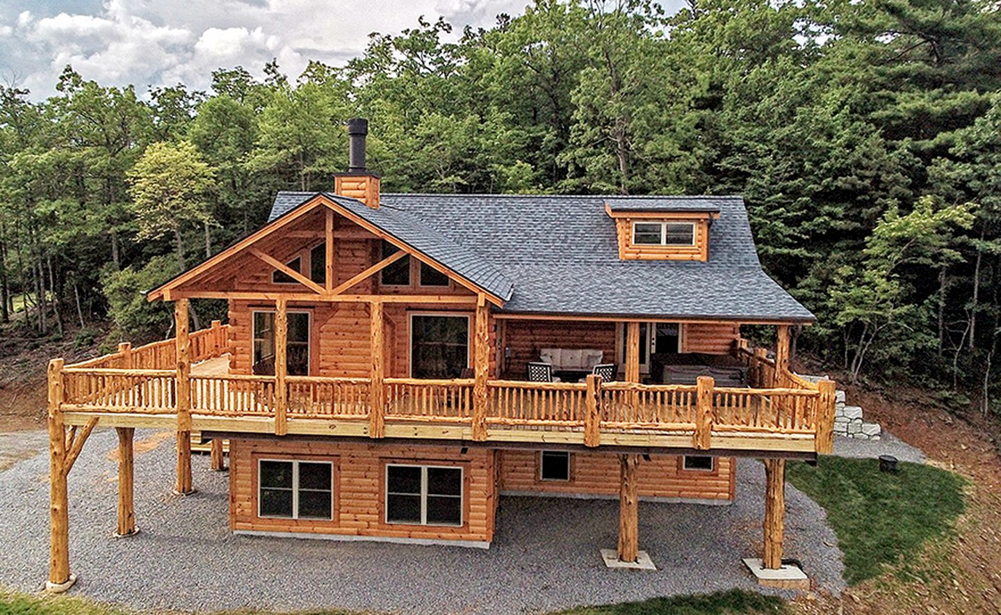 High Rock Rentals Timber Ridge, Cabins, Black Mountain, United States